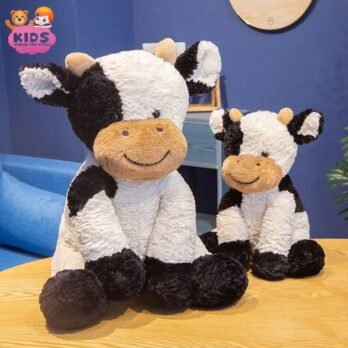 Vache En Peluche Avec Des Poils Doux