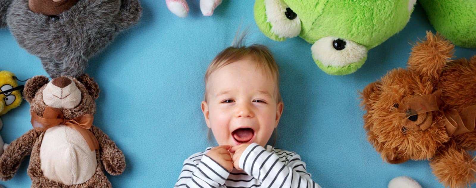 Comment choisir une peluche pour un bébé garçon ? 3 peluche-pour-bébé