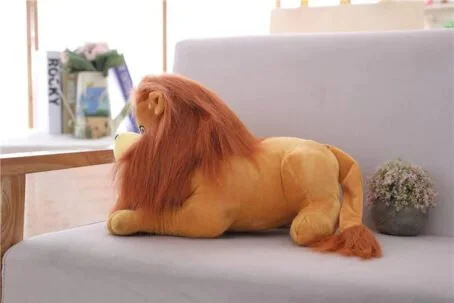 Jeune Roi Lion en peluche